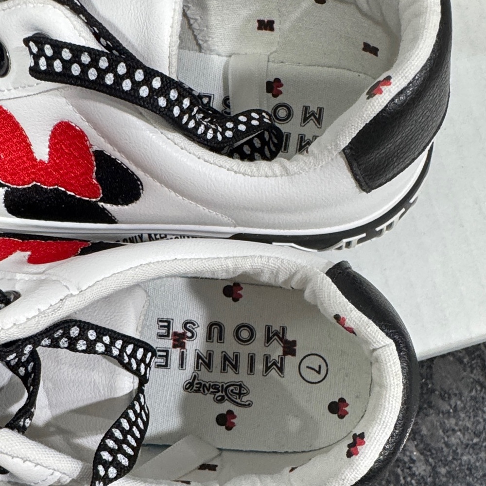Disney GroundUp Minnie Mouse White and Black Polka Dot Sneakers Womens‎ 7 - Picture 6 of 6